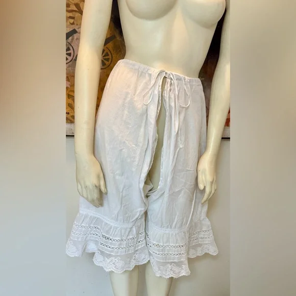 Victorian 1880s antique White Lace Trim Bloomers underpants, authentic rare EC